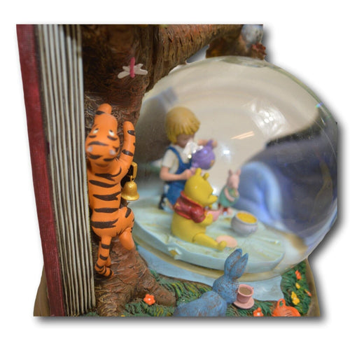 Winnie the Pooh & Friends Snow Globe Tigger Rabbit Owl Eeyore Kanga Roo Piglet