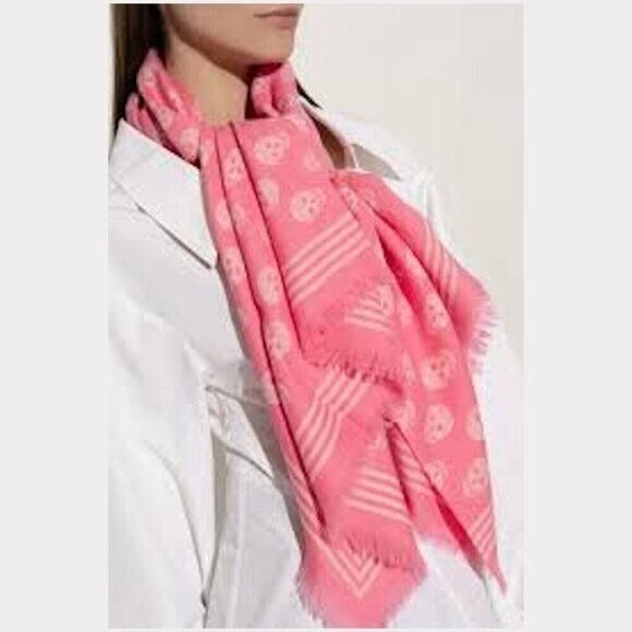 pink skull scarf