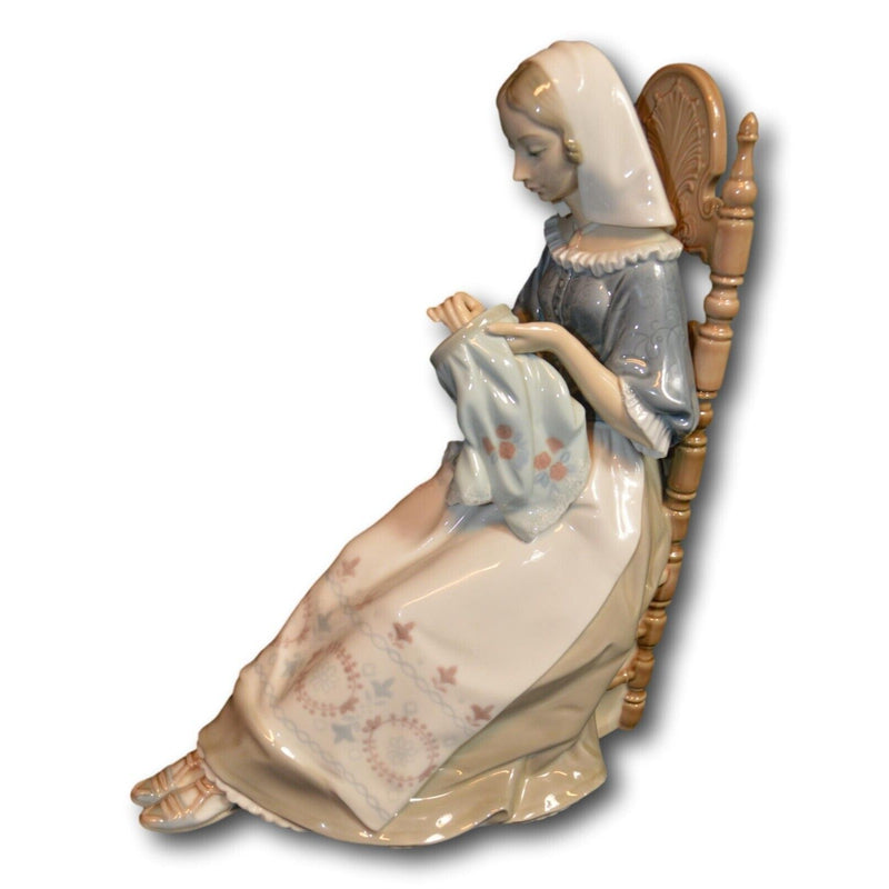 Lladro Embroiderer Woman On Chair Needlepoint 4865 Large Figurine 11"